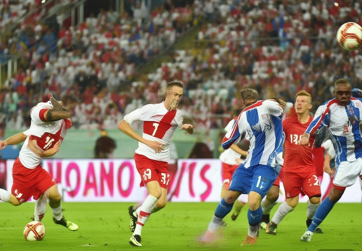 2018波兰塞尔维亚友谊赛：激情对决精彩瞬间